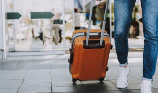 高铁站怎么寄存行李（高铁站寄存行李可以放多久）