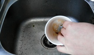 如何清洗茶锈（清洗茶锈小苏打加白醋的作用）