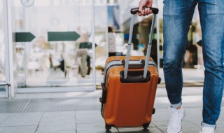 如何清洗行李箱（如何清洗行李箱内部）