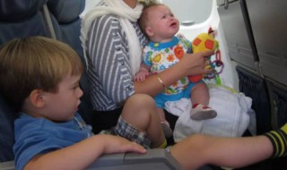 小孩怎么坐飞机 2岁小孩怎么坐飞机