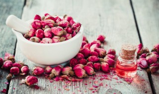 玫瑰花是晒干还是晾干（玫瑰花是晒干好还是烘干好）