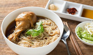 面条过了保质期可以吃吗（面条过了保质期还可以吃吗）