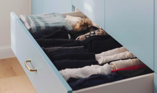 衣服怎么收纳节省空间 衣服怎么收纳节省空间图片