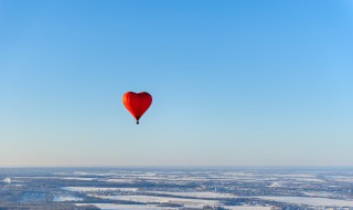 街上的是氢气球还是氦气球（氢气球跟氦气球）