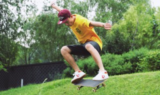 滑板如何清洗（滑板如何清洗砂纸）