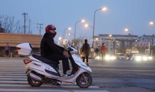 电动摩托车为什么不挂牌（电动摩托车为什么不挂牌照）