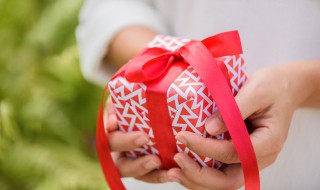 让老师感动的教师节礼物（让人感动的教师节礼物）