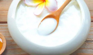 自制酸奶面膜（自制酸奶面膜需要保鲜膜吗）