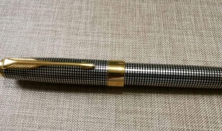 正确的洗钢笔方法（正确的洗钢笔方法图片）