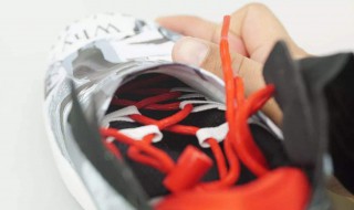 复杂的穿鞋带方法（穿鞋带方法各种各样）