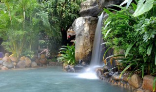 夏天泡温泉好吗（夏天泡温泉好吗?）