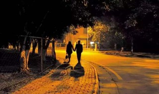 饭后溜溜的心情短语 吃完饭溜溜的说说