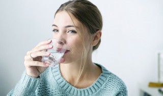 喝苏打水的好处（喝苏打水的八大好处）