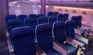经济舱和头等舱的区别（飞机经济舱和头等舱的区别）