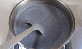 锅烧糊了上面黑的怎么去掉 不粘锅烧焦了怎么样去除焦