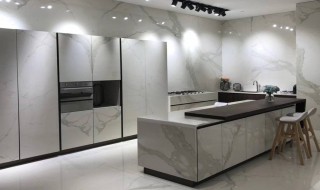 岩板是什么材料（岩板是什么材料做成的）