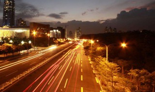 晚上拍夜景配的说说 晚上拍夜景配的说说正能量的