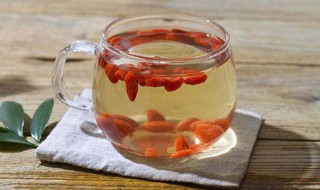 红枣枸杞泡水喝有什么功效（枸杞泡水喝有什么作用和功效）
