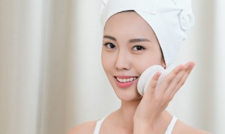 化妆水和爽肤水有什么不同（化妆水和爽肤水有什么不一样）