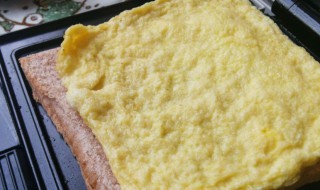 三明治机先预热还是先刷油（三明治机先预热还是先刷油漆）