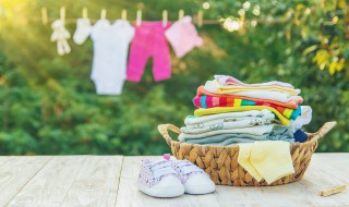 衣服有胶水怎么去除妙招（衣服有胶水怎么去除妙招图片）