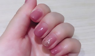 指甲胶弄衣服上怎么洗掉小窍门 如何洗掉指甲胶