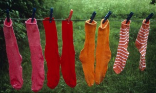 袜子变硬怎么处理 袜子变硬怎么处理最好