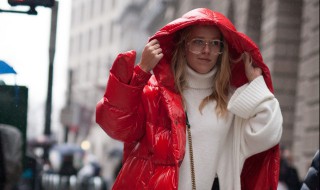 羽绒服去皱小窍门（羽绒服如何去皱）