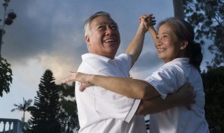 单身晚年怎么办?（单身女人如何度过晚年）