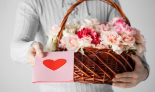 买回家的鲜花怎样养得更久?（买回家的鲜花怎样养得更久一些）