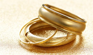 如何清洗黄金戒指（清洗黄金戒指掉克数吗）