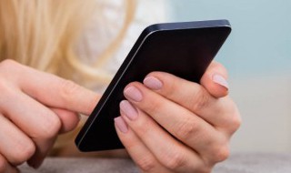 苹果手机怎么设置闹钟 苹果手机怎么设置闹钟只震动不响铃