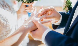 裸婚是代表什么意思（裸婚是什么意思啊男生说）