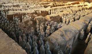秦始皇陵兵马俑的地理位置（秦始皇陵兵马俑的地理位置考古历程传说故事）