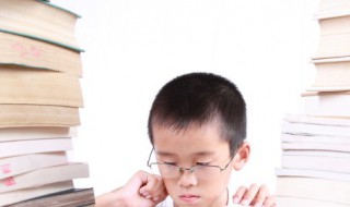 缺火的男孩名字大全（缺火的男孩名字大全免费）