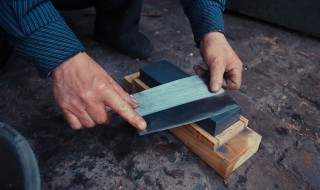 磨刀的正确方法与技巧 磨刀的正确方法与技巧视频