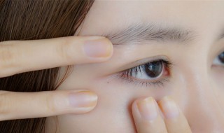 眼睛变大的自然方法（眼睛变大的按摩方法）