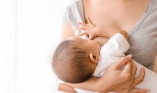 母乳常温下可以放多久 挤出的母乳常温下可以放多久