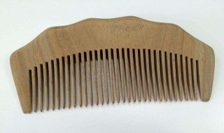 梳子什么材质的好 木头梳子什么材质的好