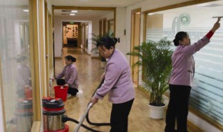 保洁公司擦玻璃的方法 保洁公司擦玻璃的方法招聘