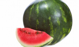 熟的西瓜怎么挑 熟的西瓜怎么挑选好吃