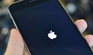 苹果手机如何强制关机（苹果手机如何强制关机,屏幕动不了）