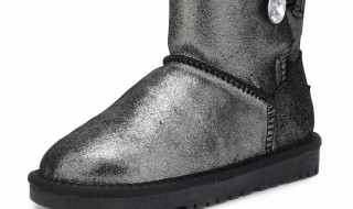 雪地靴如何清洗油渍（雪地靴如何清洗油渍）