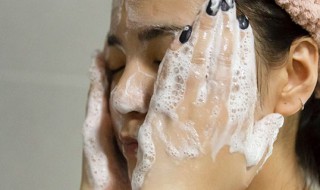 皮肤黑如何变白（腿部皮肤黑如何变白）