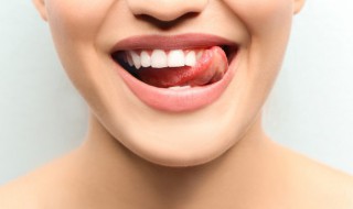 镶牙什么材质的好点呢（镶牙什么材质的好点呢女生）