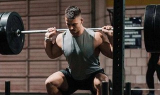 窄距深蹲如何做（窄距深蹲怎么做）