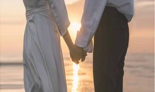 幸福温馨的句子（形容一家人幸福温馨的句子）