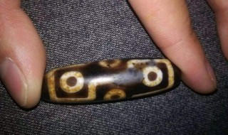 辨别天珠的真假土办法（天珠透光好还是不透光好）