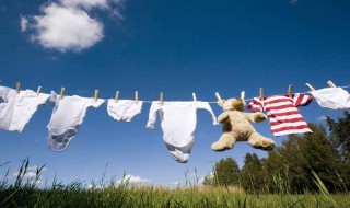 84漂白衣服怎么用（84漂白衣服用冷水还是热水）