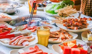 自助餐怎么吃最划算(海鲜自助餐怎么吃最划算)